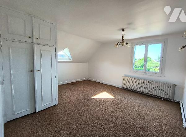 BELLE MAISON SPACIEUCE ET LUMINEUSE PROCHE COMMODITES