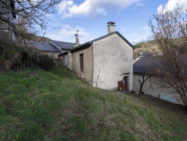 Charmante maison de village à Vabre (81) à rénover