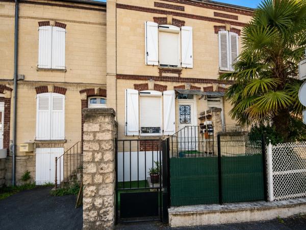 Investisseurs : Maison de charme, jardin arboré, quartier Voltaire calme et résidentiel à Creil (60)