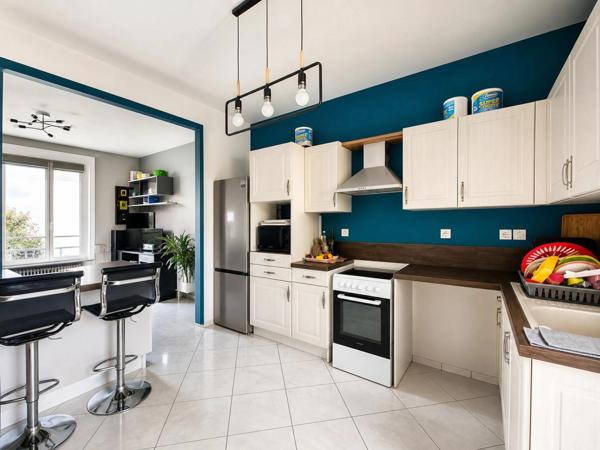 Investisseurs : Maison de charme, jardin arboré, quartier Voltaire calme et résidentiel à Creil (60)