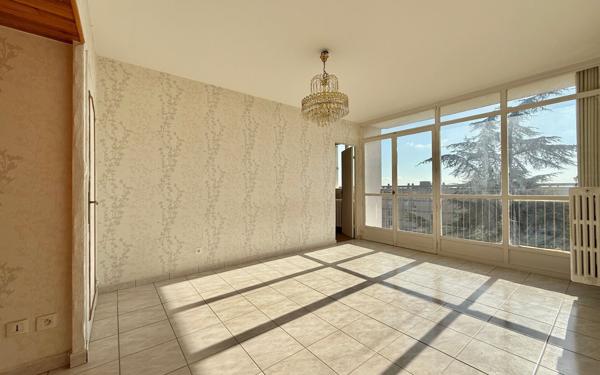 Appartement à vendre    4 pièces • 73,49 m2 Chenôve