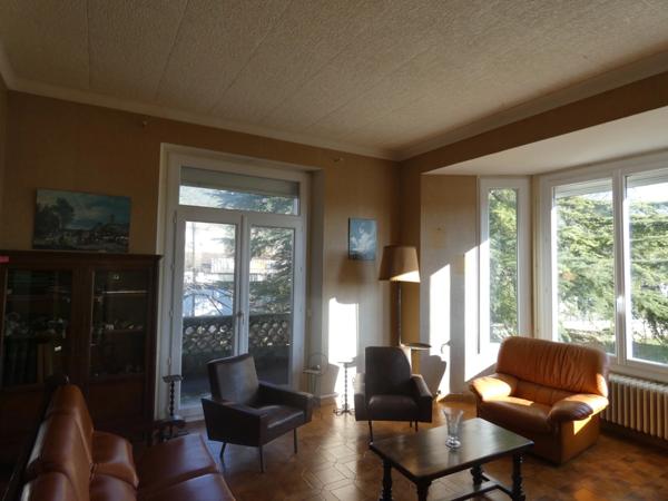 SAINT HIPPOLYTE DU FORT maison P7 de 202 M2