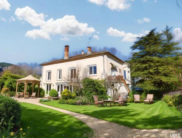 SAINT HIPPOLYTE DU FORT maison P7 de 202 M2