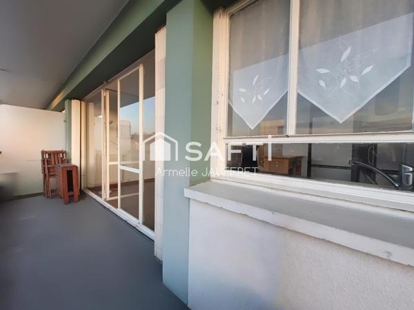 Plein centre, gare à 1,3km, belle surface, balcon