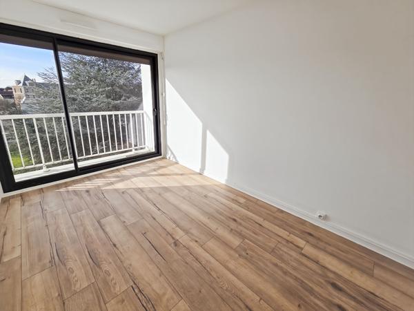 Appartement 3 pièces- DPE C- Cave-Place de parking - 2 chambres