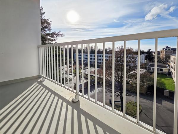 Appartement 3 pièces- DPE C- Cave-Place de parking - 2 chambres