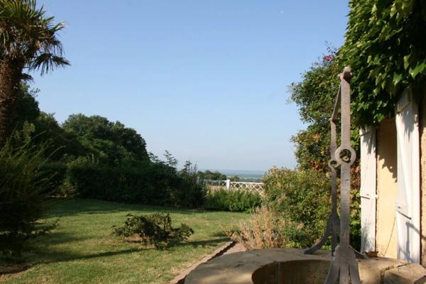 Dpt Gers (32), MARCIAC et PLAISANCE proches, BELLE MAISON DE MAITRE avec VUE, 320m2 piscine +dependances, cave sur 3500m2 de jardin