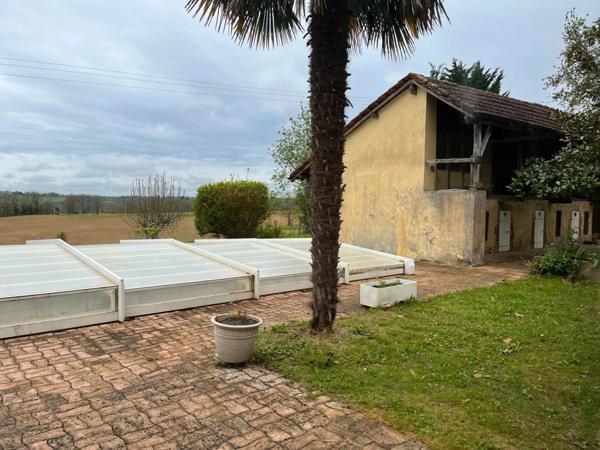 Dpt Gers (32), MARCIAC et PLAISANCE proches, BELLE MAISON DE MAITRE avec VUE, 320m2 piscine +dependances, cave sur 3500m2 de jardin