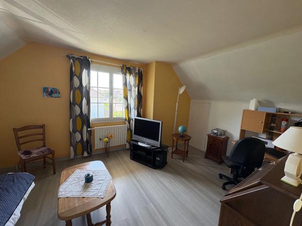 Neuville-lès-Dieppe – Maison familiale lumineuse avec jardin et aperçu mer