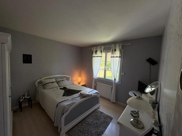 Neuville-lès-Dieppe – Maison familiale lumineuse avec jardin et aperçu mer