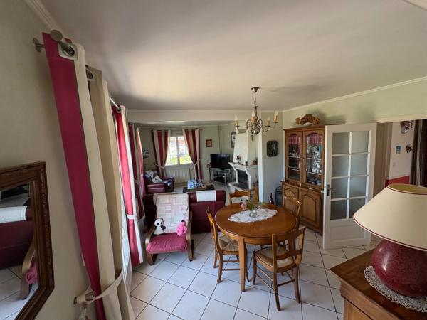 Neuville-lès-Dieppe – Maison familiale lumineuse avec jardin et aperçu mer