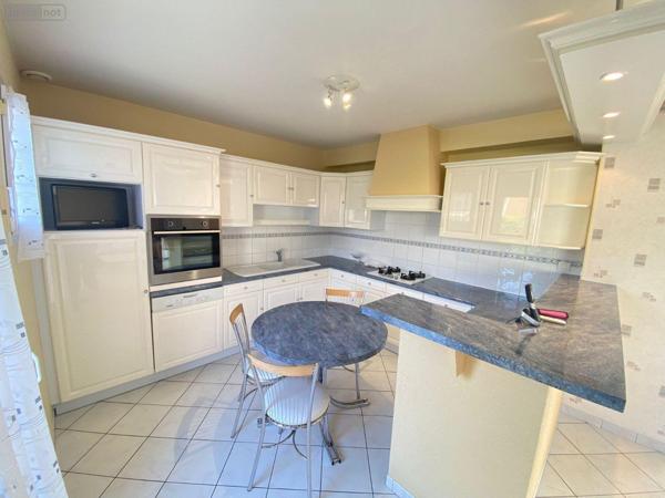 Maison à vendre à La Chapelle-Saint-Aubin dans la Sarthe (72650), ref : 72122-1416