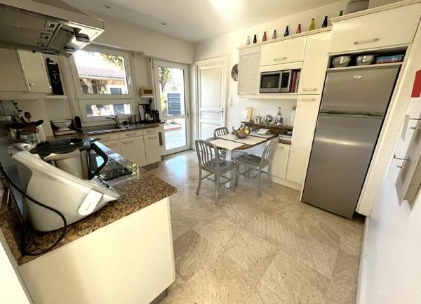 Maison à vendre    6 pièces •  Puilboreau