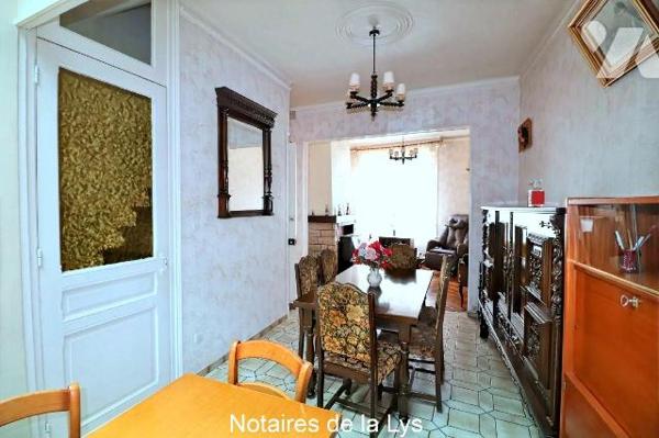Maison à Vendre à Armentières (59280) dans le Nord (59)

Située en centre ville, maison des a...