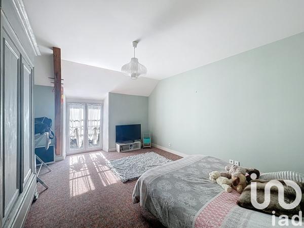 Maison à vendre 10 pièces 273 m² Saint-Gervais-les-Trois-Clochers