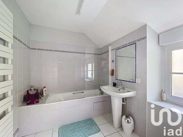 Maison à vendre 10 pièces 273 m² Saint-Gervais-les-Trois-Clochers