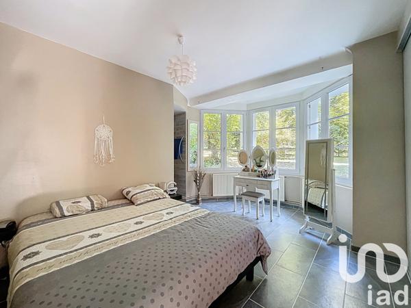 Maison à vendre 10 pièces 273 m² Saint-Gervais-les-Trois-Clochers