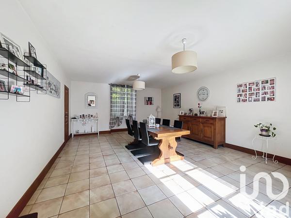 Maison à vendre 10 pièces 273 m² Saint-Gervais-les-Trois-Clochers