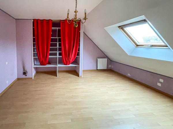 maison centre ville 5 chambres, 975 m² de terrain.