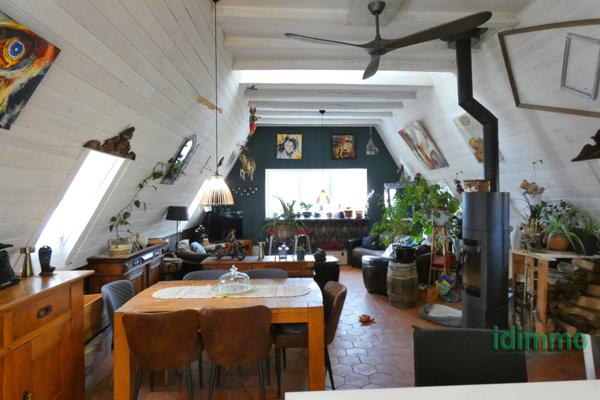 MAISON AUVERGNATE EN PIERRE Vic-sur-Cère (15800)