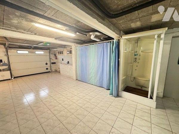 MAISON À VENDRE ? CLOHARS CARNOËT (29)

Entre le bourg et le pittoresque port de Doëlan, déco...