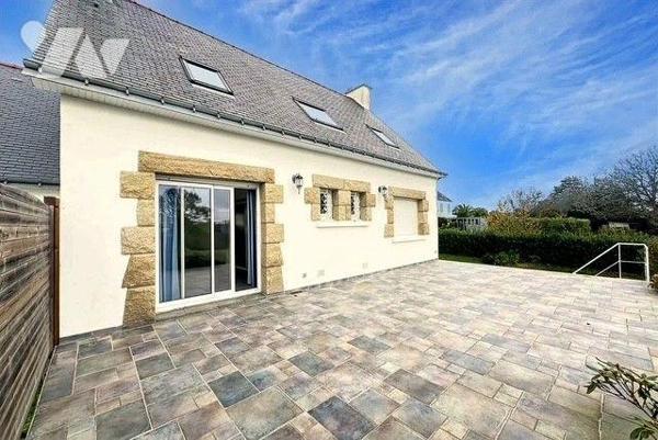 MAISON À VENDRE ? CLOHARS CARNOËT (29)

Entre le bourg et le pittoresque port de Doëlan, déco...