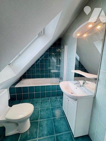 MAISON À VENDRE ? CLOHARS CARNOËT (29)

Entre le bourg et le pittoresque port de Doëlan, déco...