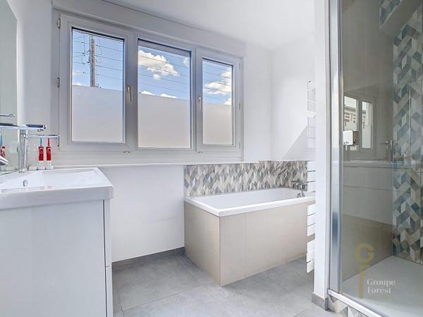 Maison mitoyenne 1 côté Marcq-en-Baroeul 190 m²