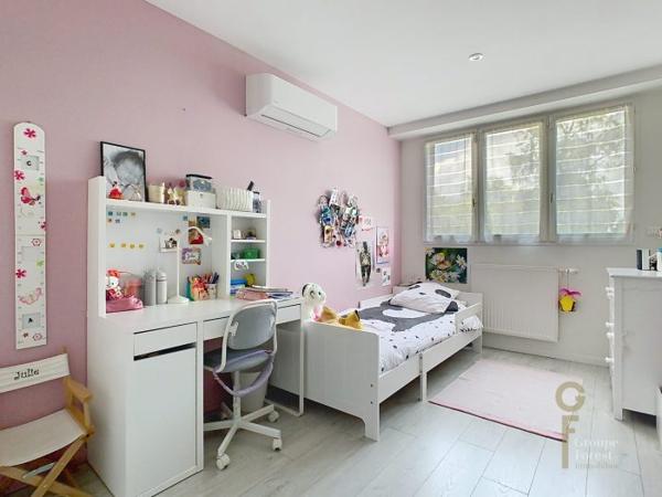 Maison mitoyenne 1 côté Marcq-en-Baroeul 190 m²