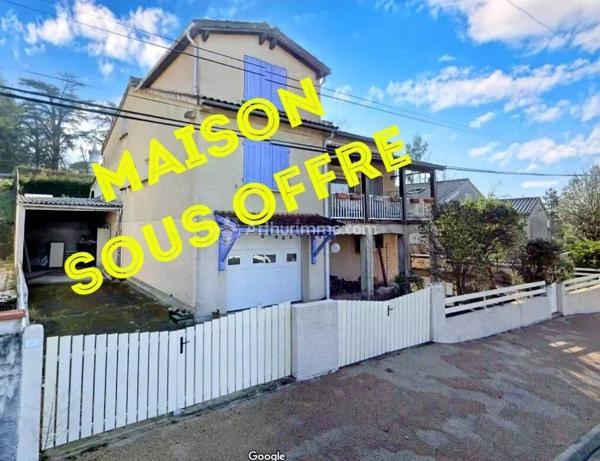 Vente                                                      Maison
                        
                     9 pièces                      173 m2                     à Burlats