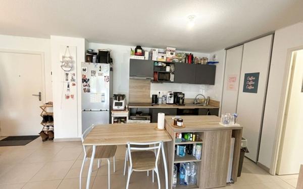 Appartement à vendre    3 pièces •  Garons