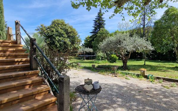 Maison à vendre    7 pièces • 209 m2 Sarrians