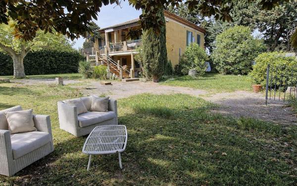 Maison à vendre    7 pièces • 209 m2 Sarrians