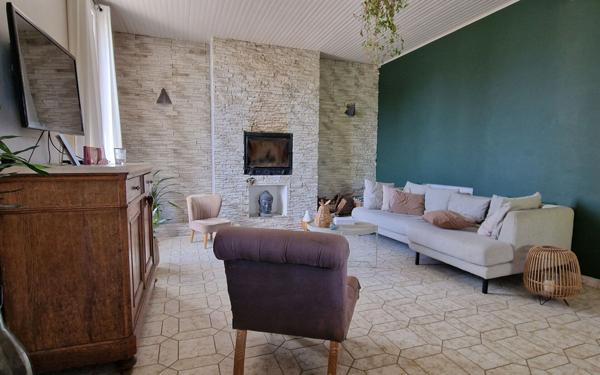 Maison à vendre    7 pièces • 209 m2 Sarrians
