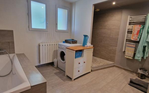 Maison à vendre    7 pièces • 209 m2 Sarrians