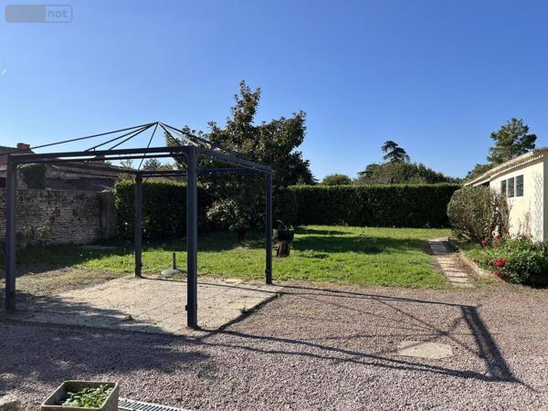 Maison à vendre à Sainte-Gemme-la-Plaine en Vendée (85400), ref : 85088-2249