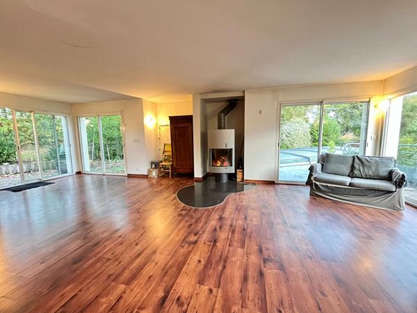 Maison contemporaine LAILLE - 150m² - Terrain 1000m² - Proche commerces, transports et écoles