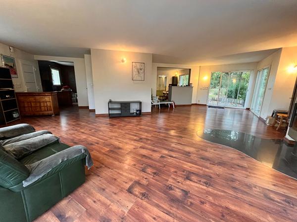 Maison contemporaine LAILLE - 150m² - Terrain 1000m² - Proche commerces, transports et écoles