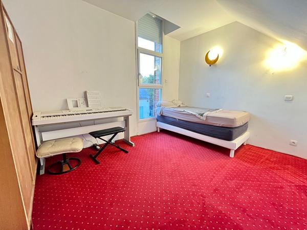 Maison contemporaine LAILLE - 150m² - Terrain 1000m² - Proche commerces, transports et écoles