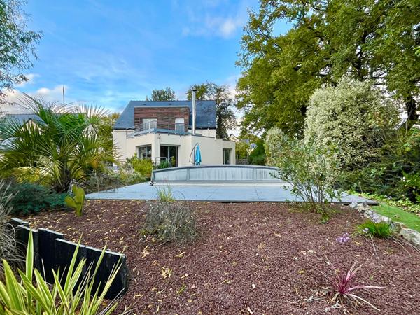 Maison contemporaine LAILLE - 150m² - Terrain 1000m² - Proche commerces, transports et écoles