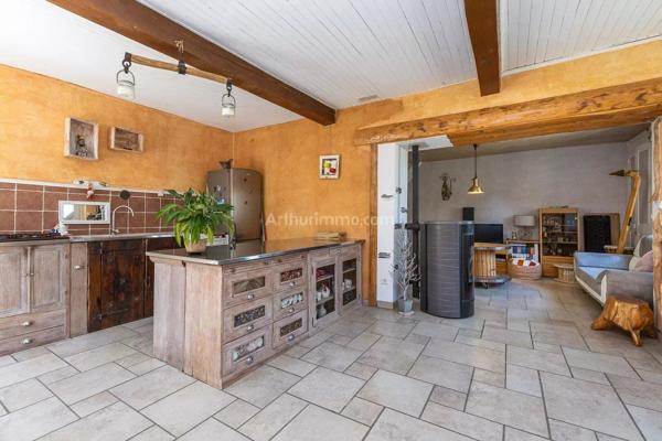 Vente                                                      Maison
                        
                     4 pièces                      100 m2                     à Dolomieu