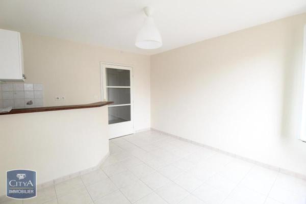 Appartement à louer 1 pièce 21.67m² Chartres (28000)