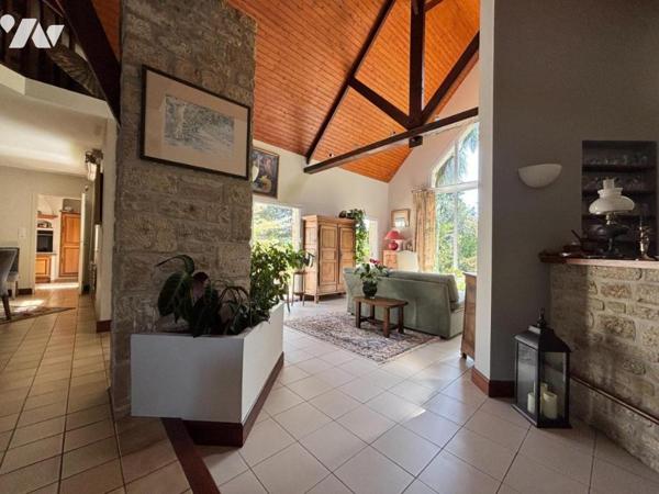 GRANDE MAISON D'ARCHITECTE A VALOGNES