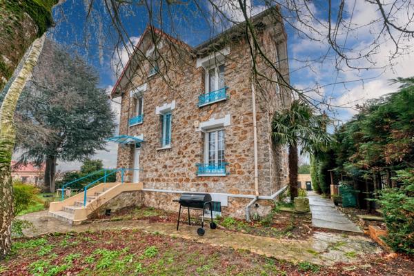 Maison bourgeoise en pierre de meulière 9 pièces - 6 chambres -  Savigny sur Orge (91)