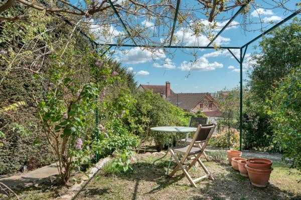 Belle maison meulière 8 pièces à vendre à JUVISY SUR ORGE (Essonne) à 20 km de Paris dans un quartier prisé !