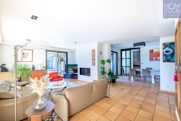 Villa 7 pièce(s) 4 chambre(s) 218.5 m²