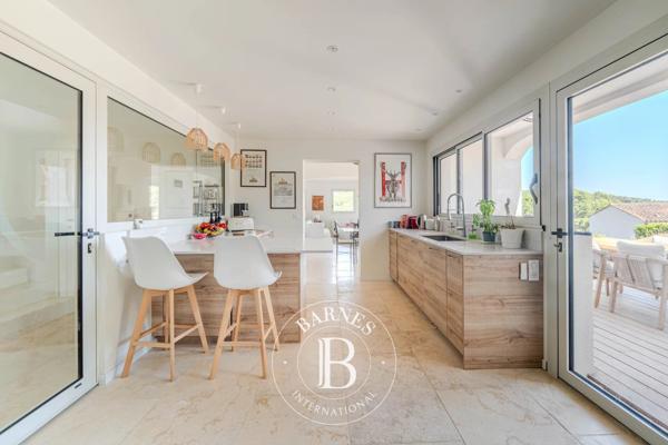 Aix-en-Provence, Maison 4 Chambres -  189 m² à vendre