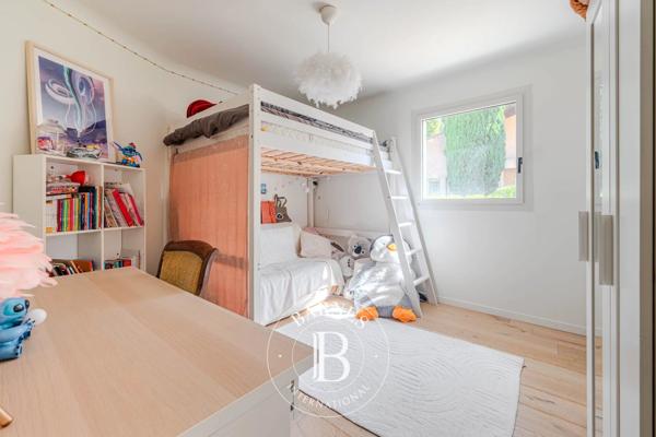 Aix-en-Provence, Maison 4 Chambres -  189 m² à vendre
