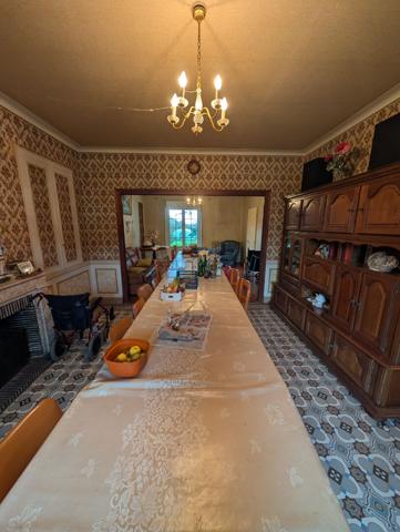 Exclusivité NESTENN Loches - Charmante maison 6 pièces à rafraîchir sur grand terrain à Clion
