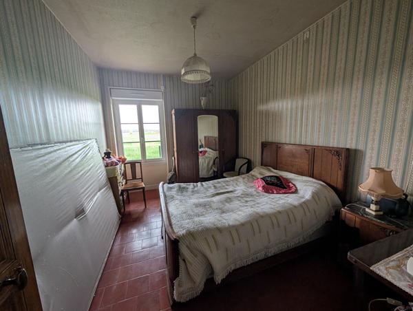 Exclusivité NESTENN Loches - Charmante maison 6 pièces à rafraîchir sur grand terrain à Clion